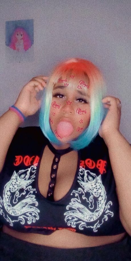 chubby dream star hot photos