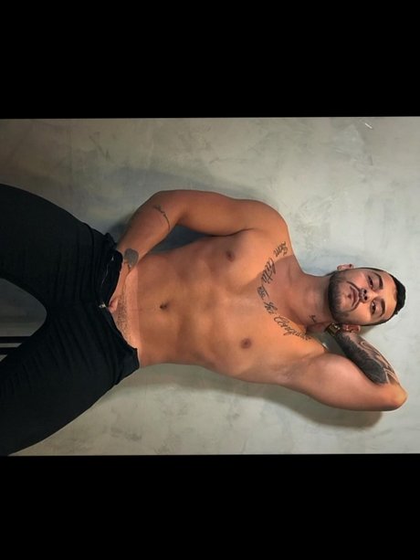 _Moreira_ naked actress picture