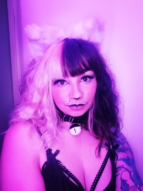 Monstress214_ top model photo