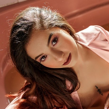 Lucy Gecko best actress images