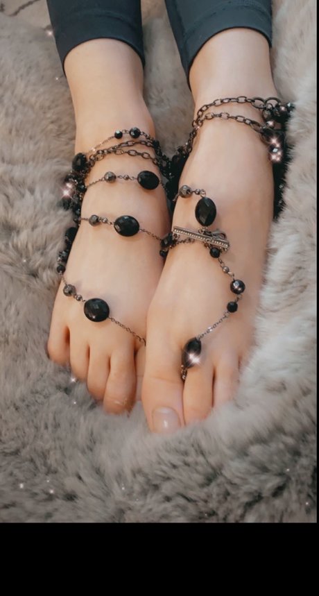 Feet For Fun high quality star images