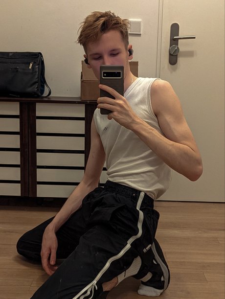 Tuldon star naked image