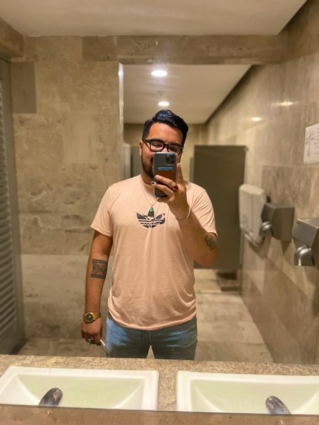 Miguel Fern ndez model high quality picture