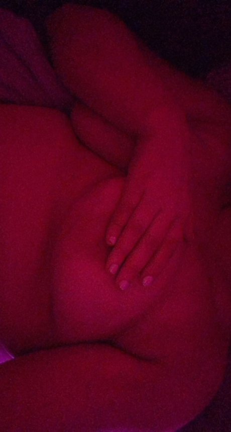 Lily Luna model nudes archive