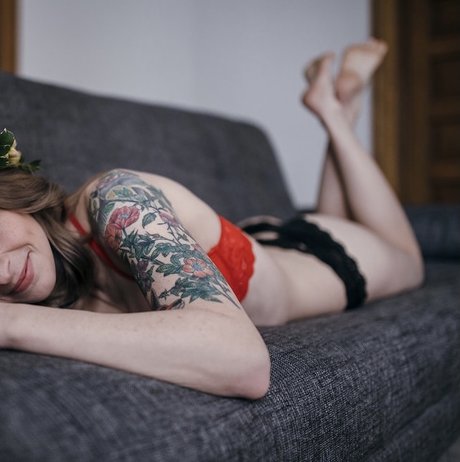 Milky Maid sexy actress pictures