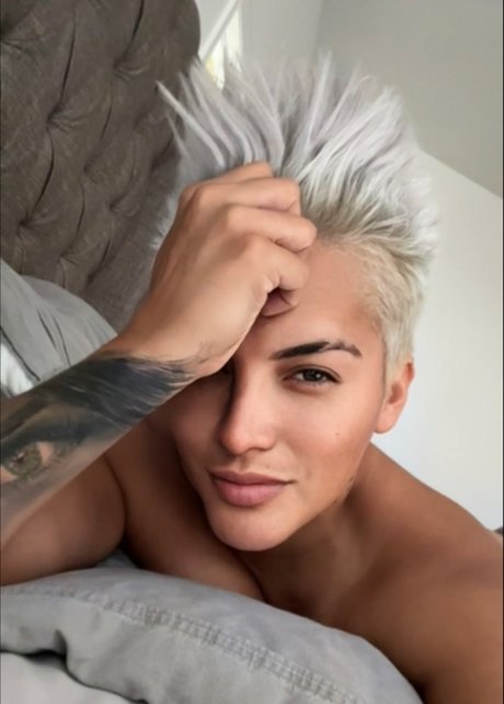 Sayra high quality model photo