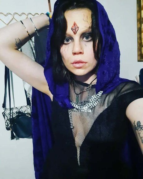 buvin123 erotic star image