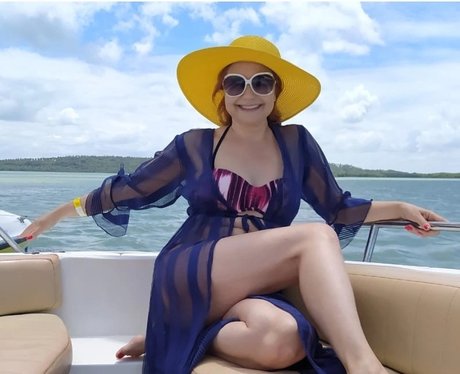 Kinky Luh nude actress pics