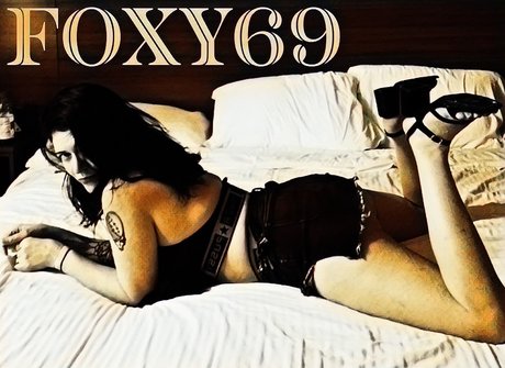Foxy69 perfect star photo