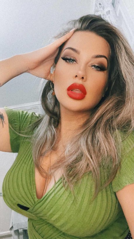 Yulia VIP xxx star archive