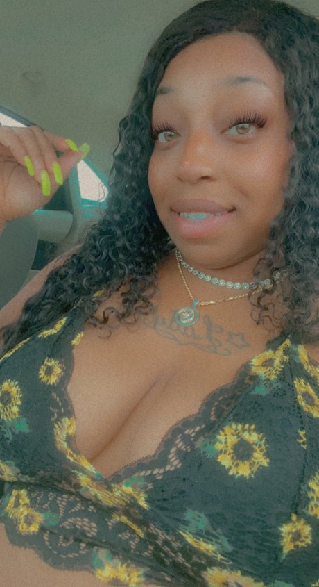 Cherry92 exclusive model photo