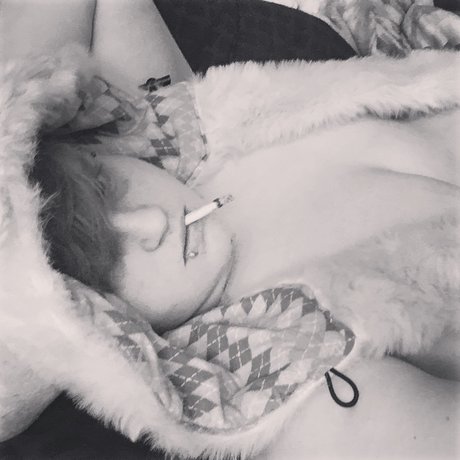 the naked stoner model nude gallery