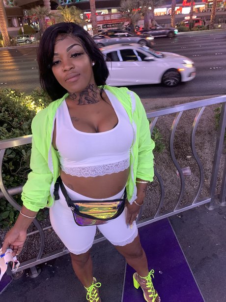 Money Maj_ star nude pic