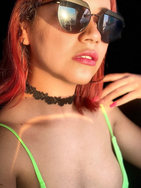 Laurita erotic actress pictures