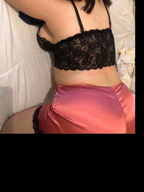 Mily kim exclusive model photo