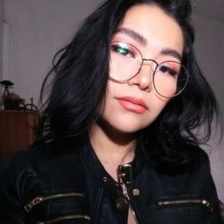 Melani Pax pretty actress img