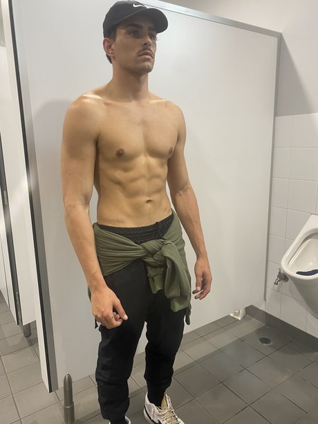 Matthew Quinn sex model gallery