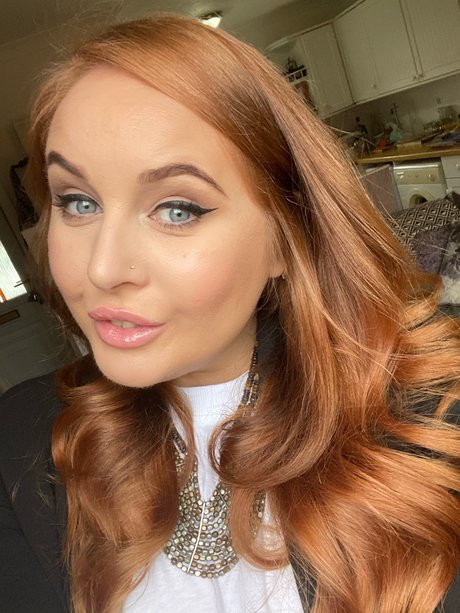 busty bbw onlyfans art nude galleries