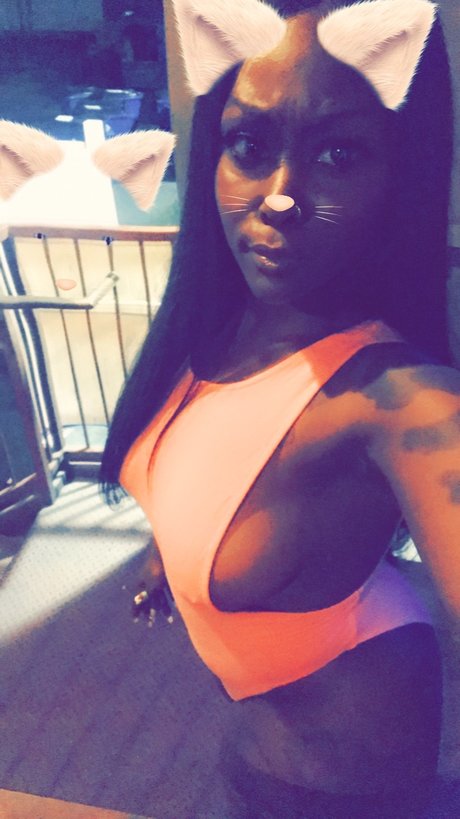 SexyB pornstar perfect images