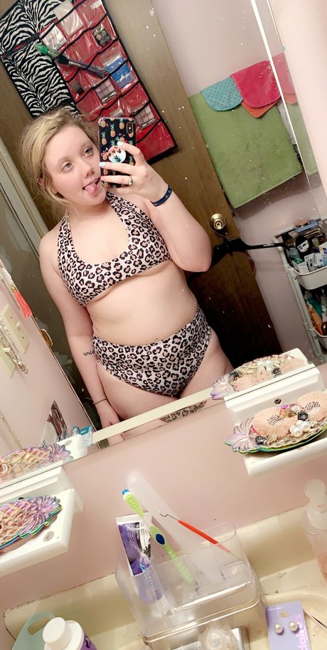 Madyson Lowe model pornographic images