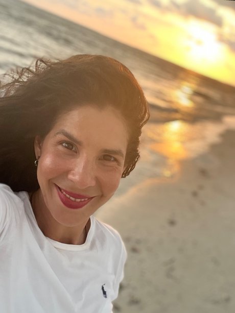 Sexy Pastora top star image