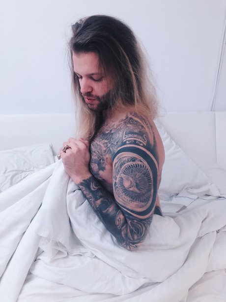 Warth high quality pornstar picture