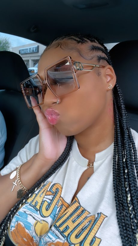 wapwa_ pretty model image