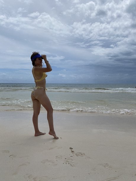 TRAIN WITH ALI star adult galleries