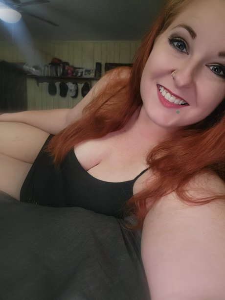 Patricia Knows best star images