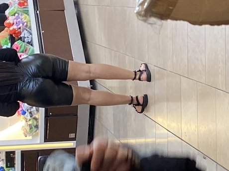 shemale fucks girl onlyfans hot sexy img