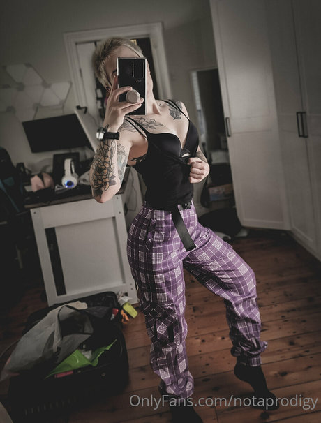 ssbbw granny onlyfans nude photos