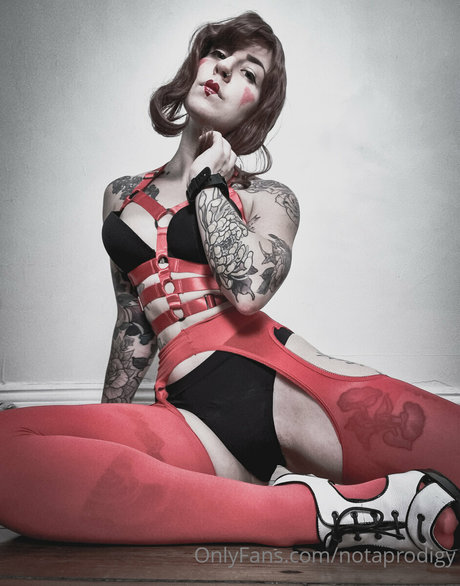 Notaprodigy star hot img