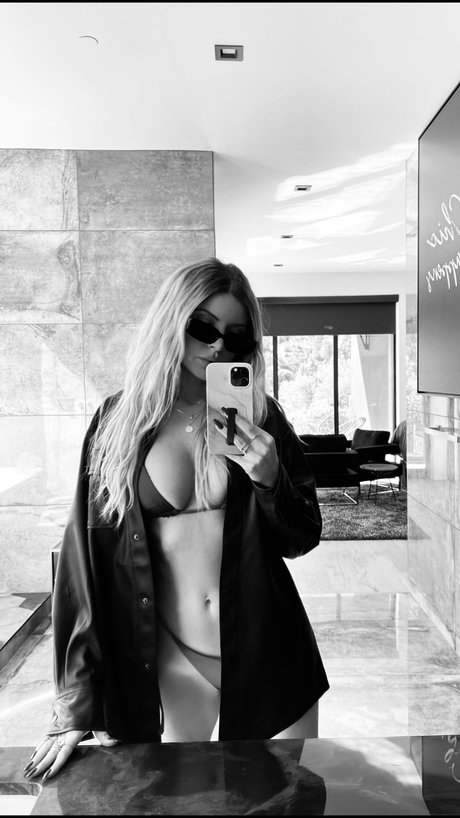 asian shemale onlyfans art xxx photos