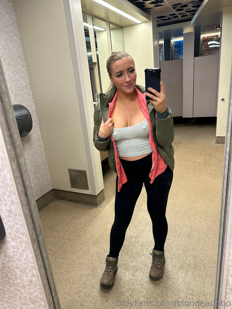 blonde adobo art star pic