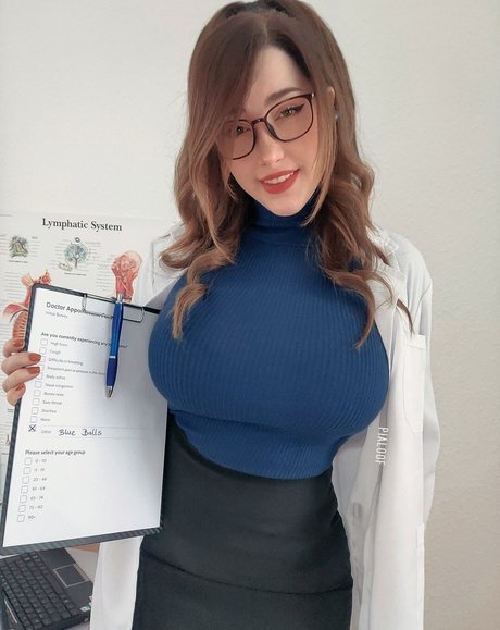 Pialoof nude actress pictures