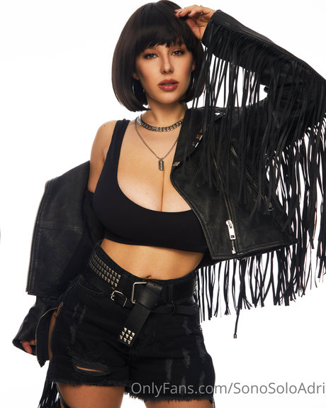 Adriana Fenice model img