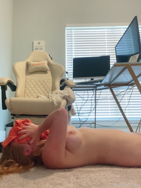 tiny onlyfans hot sexy pics