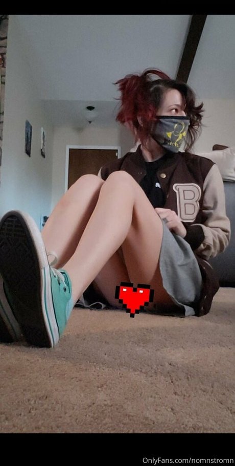 Nomnstromn model hot pics