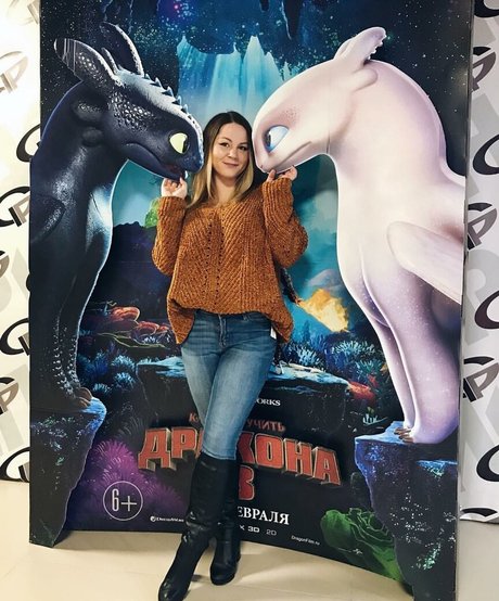 busty mom onlyfans nude photos