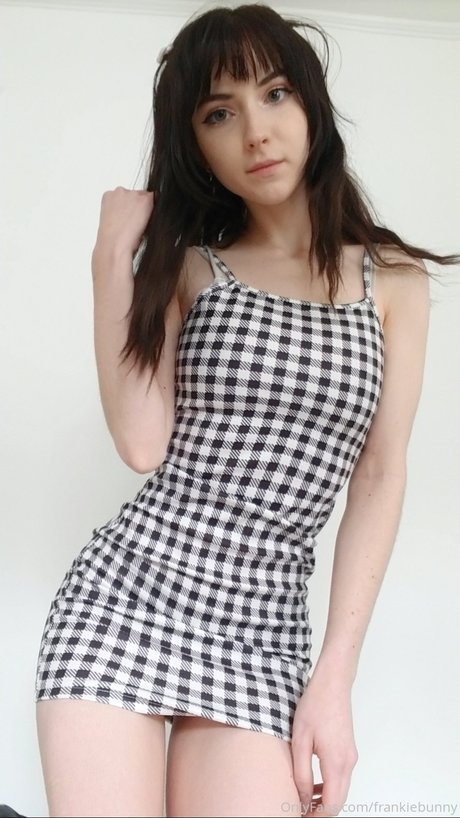 Frankie Bunnie pornstar top photos