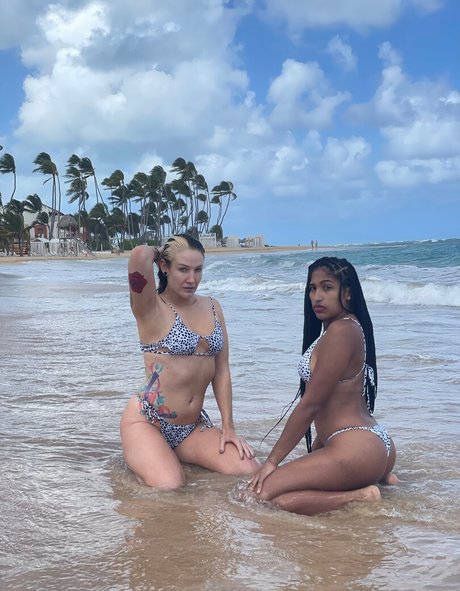 natural ass onlyfans nude image