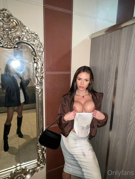 Tayleah Jade star porn image