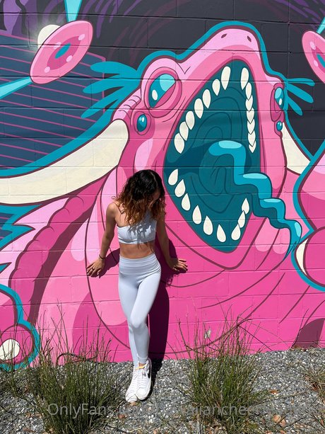 Hawaiian Cheerleader hot model images