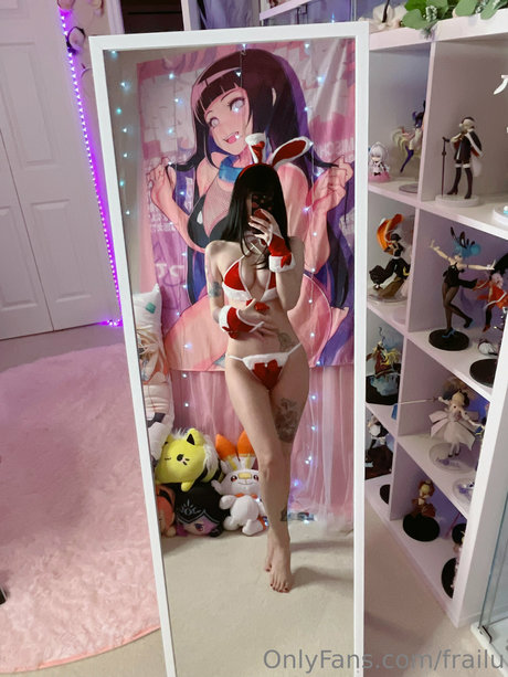 Frailu star nudes gallery