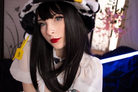 Frailu xxx pornstar gallery