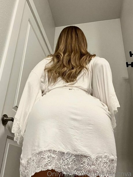 chubby babe onlyfans art nude images