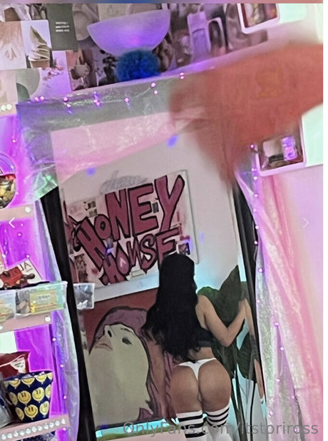 Tori Ross model xxx image