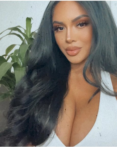 Eileen Espinoza star art photo