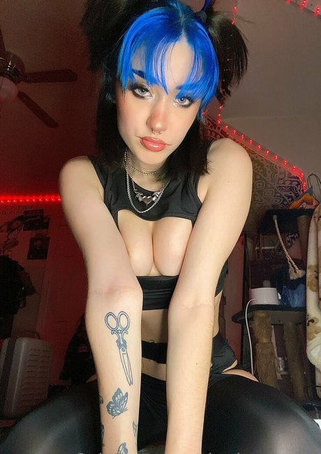 charley model exclusive images