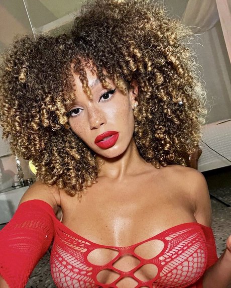 Catdagreat model xxx image